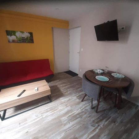 3 Apt T2 Cosy De 40 A 50 M2 Ideal Pour Un Deplacement Pro " Les Iris " บูร์ก-แซ็ง-ต็องเดอ็อล ภายนอก รูปภาพ