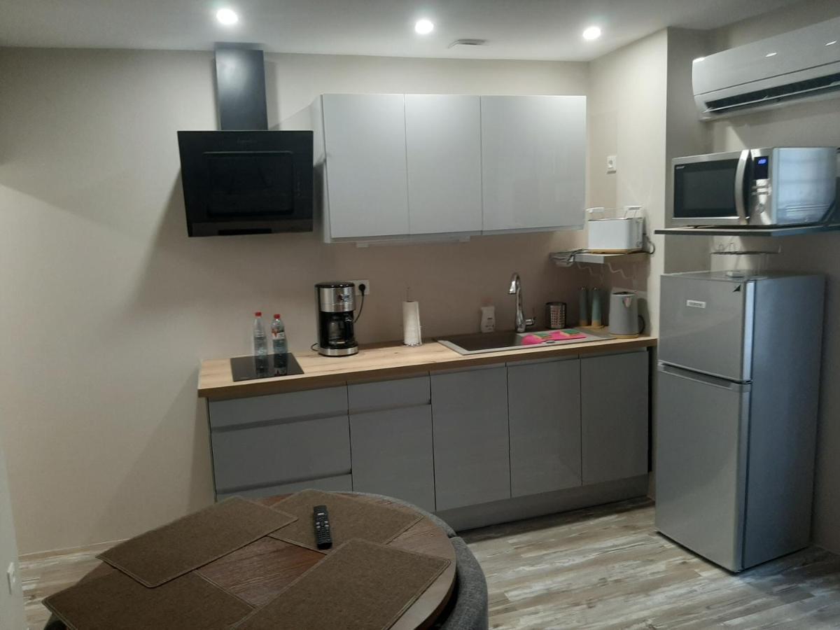 3 Apt T2 Cosy De 40 A 50 M2 Ideal Pour Un Deplacement Pro " Les Iris " บูร์ก-แซ็ง-ต็องเดอ็อล ภายนอก รูปภาพ