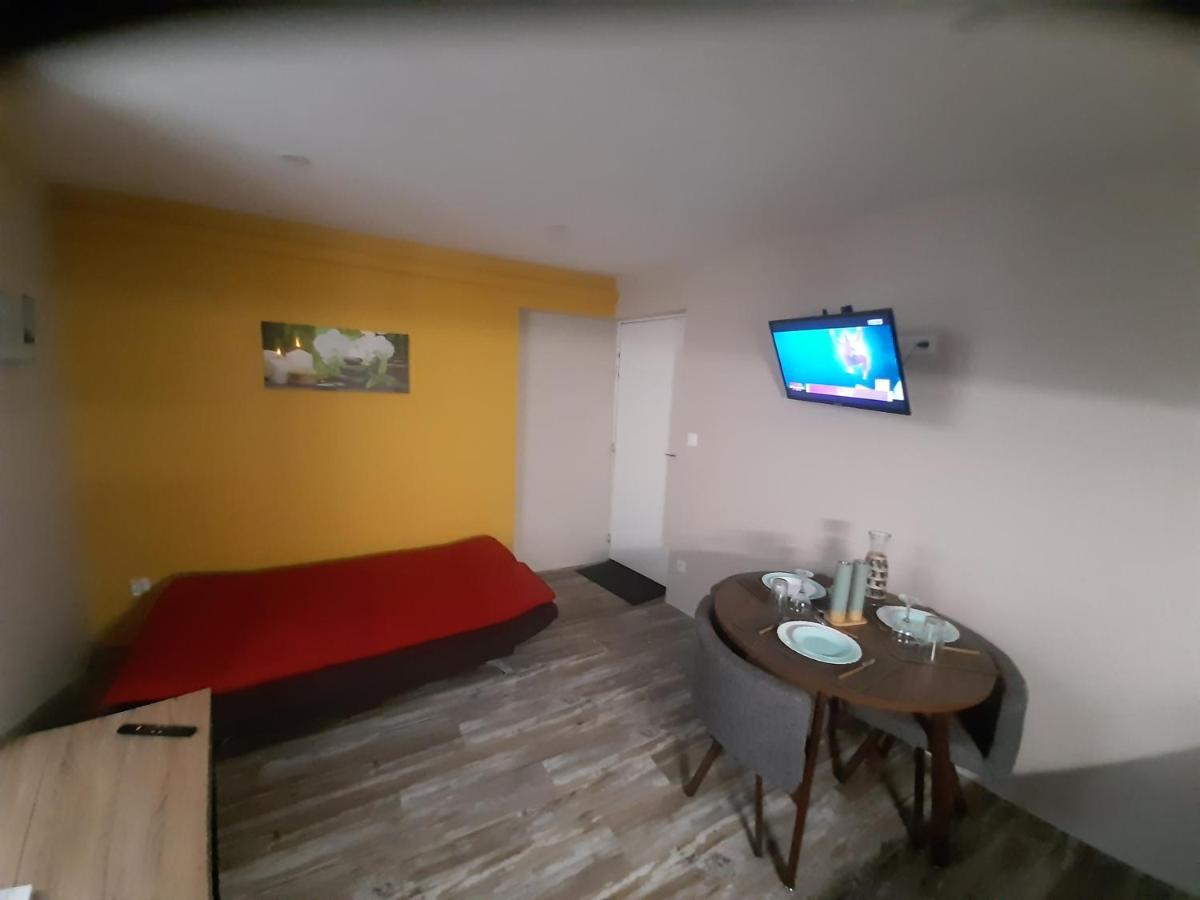 3 Apt T2 Cosy De 40 A 50 M2 Ideal Pour Un Deplacement Pro " Les Iris " บูร์ก-แซ็ง-ต็องเดอ็อล ภายนอก รูปภาพ